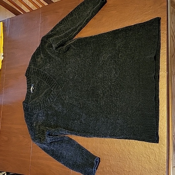 Express Black Tunic Sweater - Picture 2 of 8